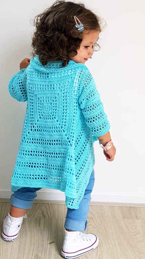 Blue Sky Cardi. Free pattern with video tutorial, chart and diagram. Sizes from 2 to 10 years old.